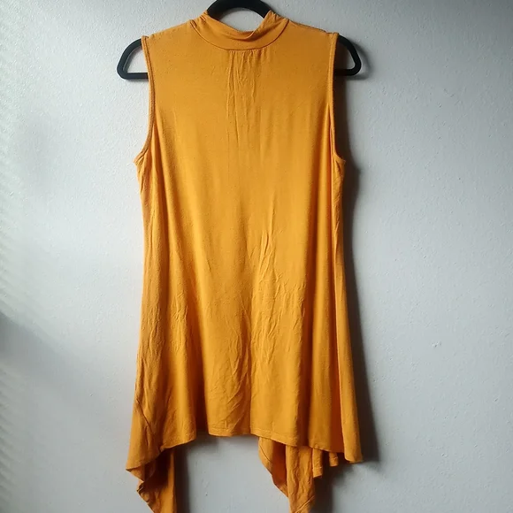 Joseph A. Asymmetrical Top - Picture 7 of 9